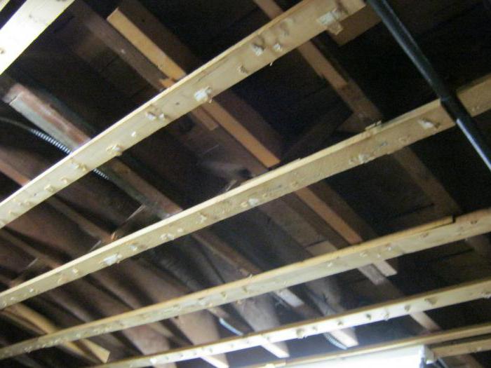 Zvučno izoliran strop u stanu pod spuštenim stropom 